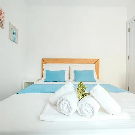 Apartament Design Efharis Néa Péramos